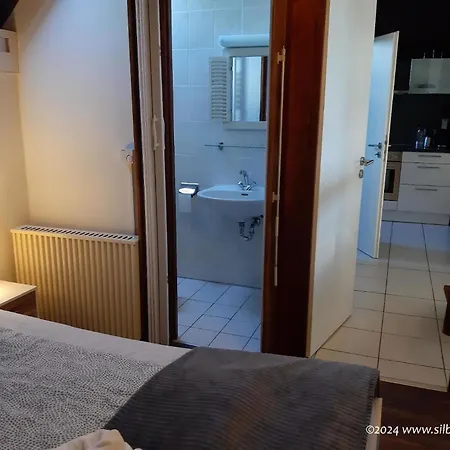 Wunderschoenes In Silbersee Mit Privatem Pool 度假居 *